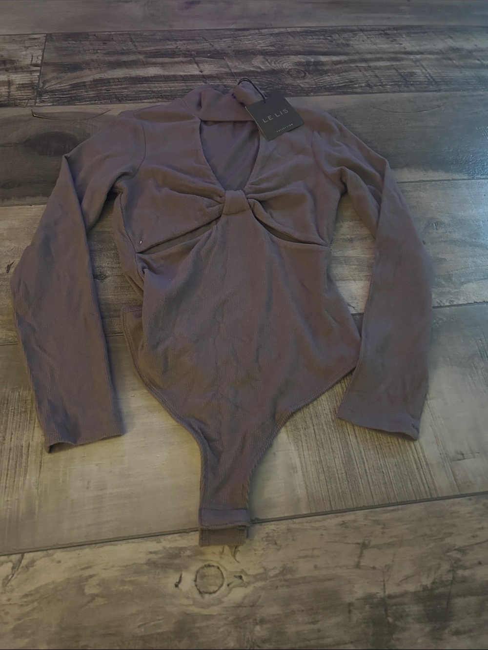 Le Lis women’s Long Sleeve Twist Front One-Piece Bodysuit in Taupe NWT